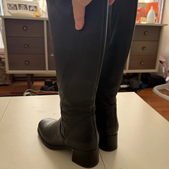 Studio B by Blondo Waterproof Black Soft Leather Knee High Boots Boho Chic - Picture 3 of 5